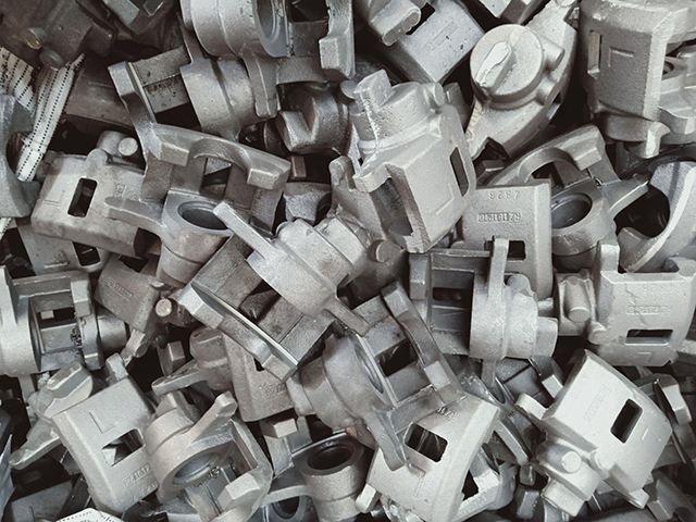 Dəcciyə dəmir tökmələrin karbon tərkibi nədir?